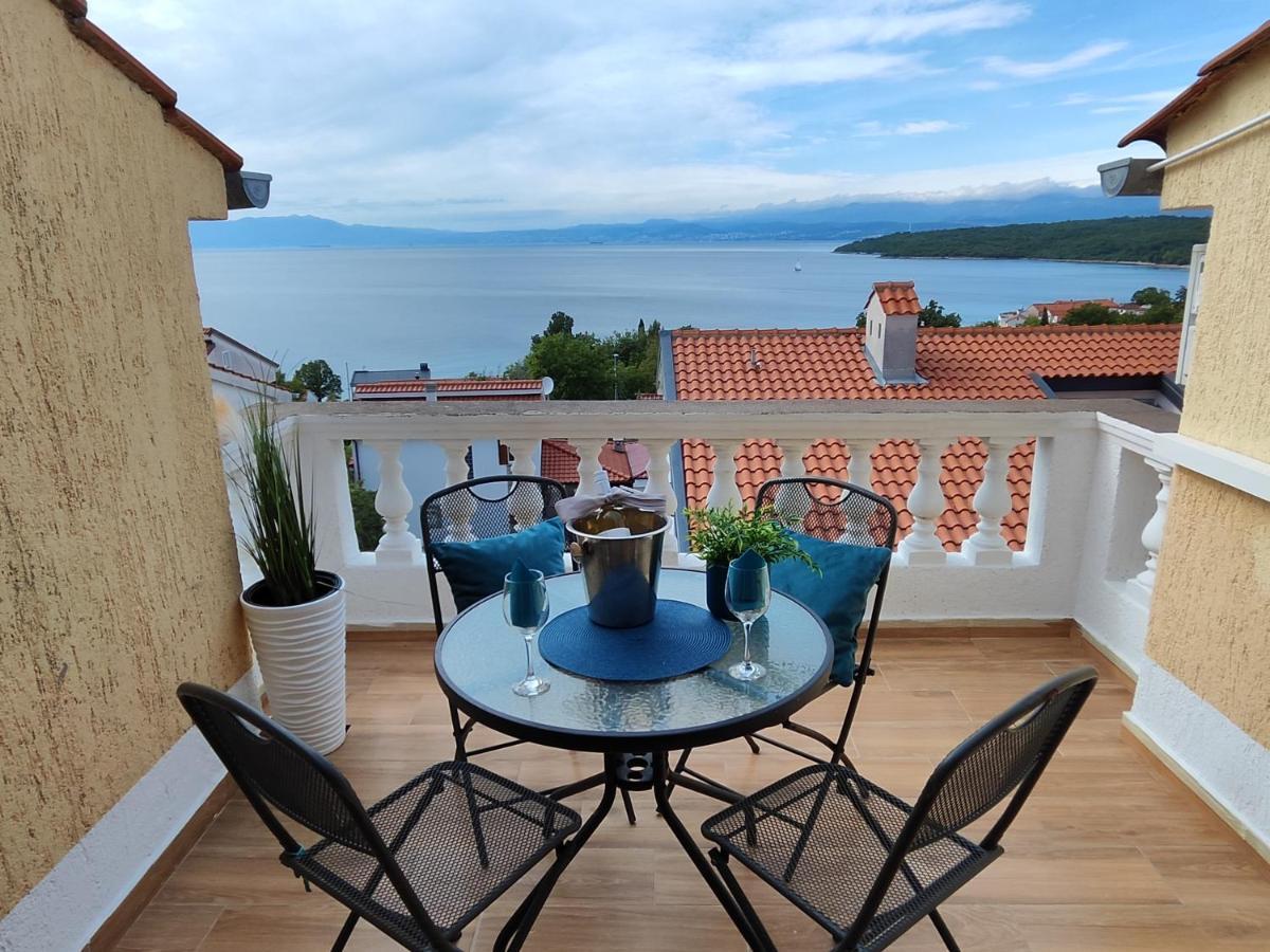 Orhidelia Apartment *