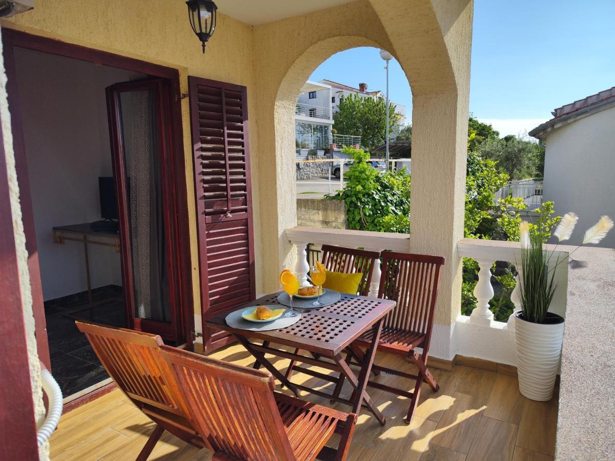 Orhidelia Apartment