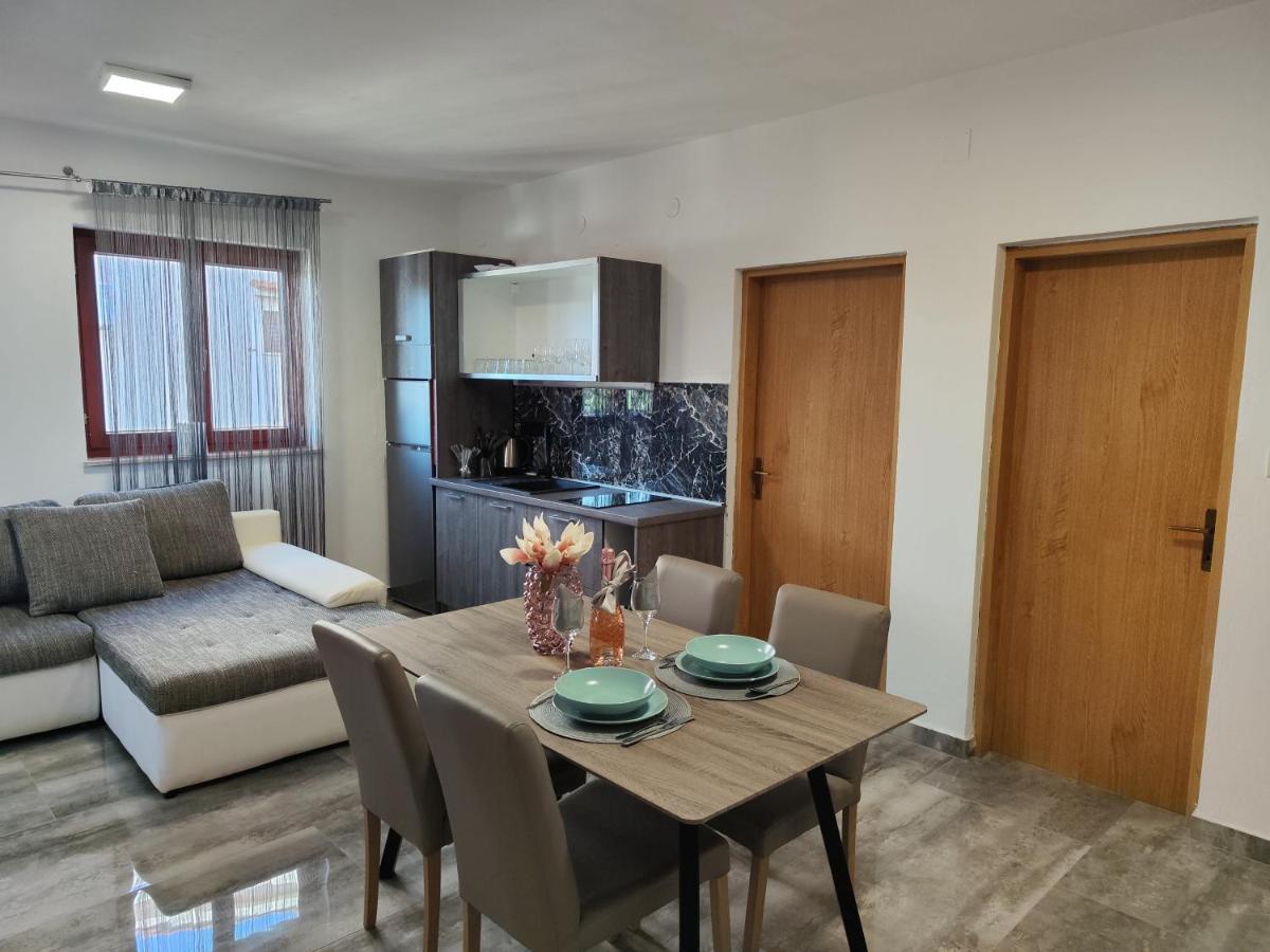Apartment Orhidelia